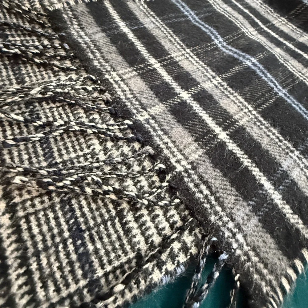 Black Gray Plaid Super‎ Soft Fringe Scarf 64x10